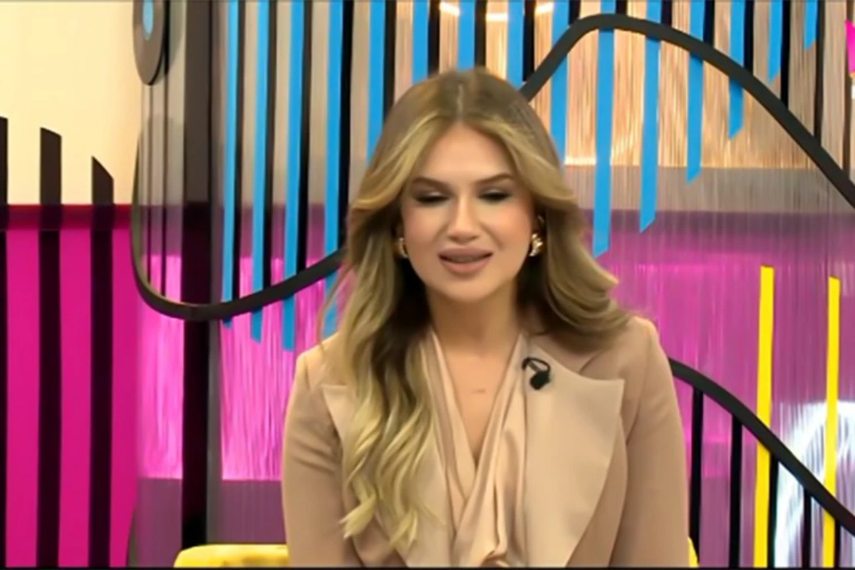 Türkiyəli müğənni Məni candan usandırdı qəzəlini oxudu - VİDEO Türkiyəli müğənni Məni candan usandırdı qəzəlini oxudu - VİDEO