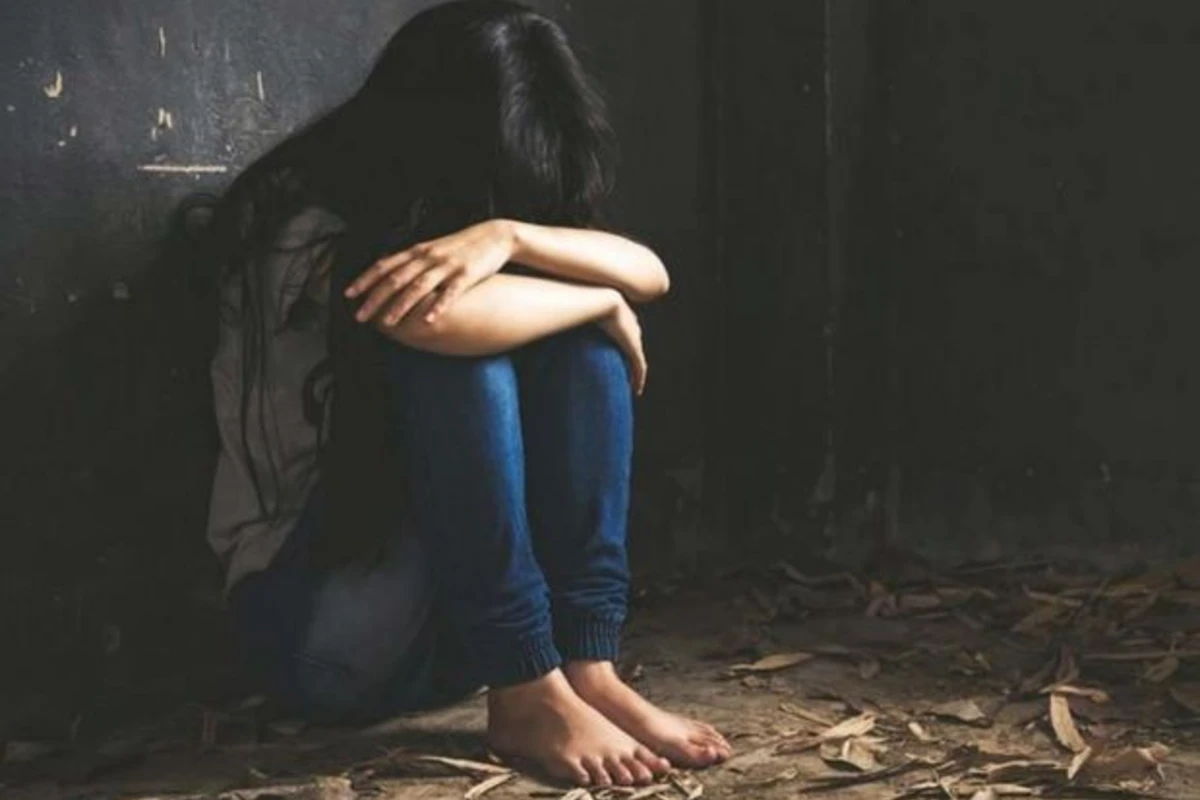 В Баку женщина выгнала из дома 16-летнюю дочь? - ЗАЯВЛЕНИЕ