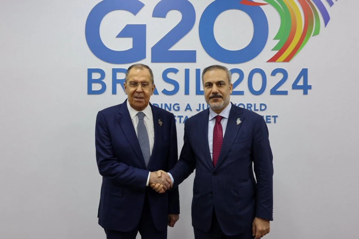 Hakan Fidan rusiyalı həmkarı Sergey Lavrovla görüşüb