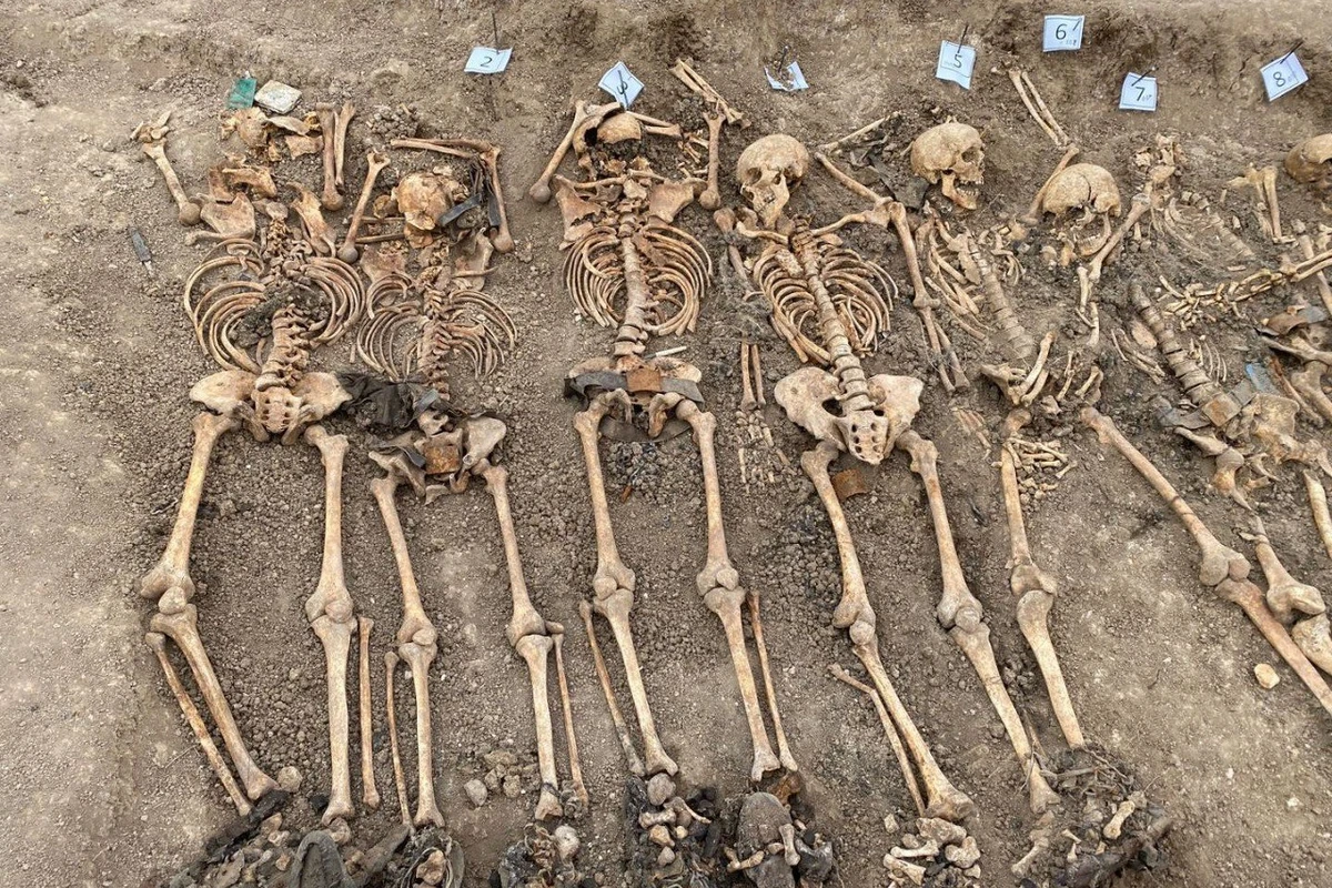 Dövlət Komissiyası: Azad olunan ərazilərdə indiyədək 13 kütləvi məzarlıq aşkarlanıb