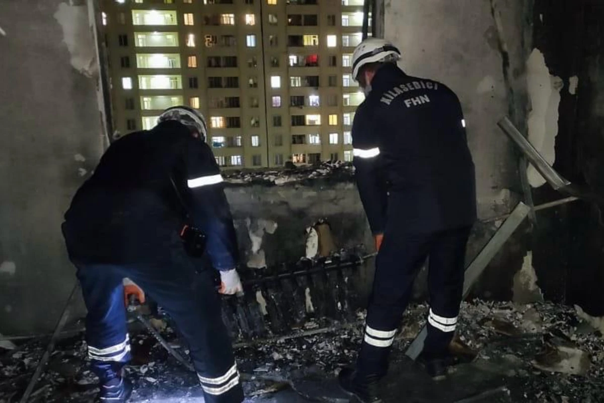 Sarayda partlayış: Binaya və avtomobilə ziyan dəyib - FOTO