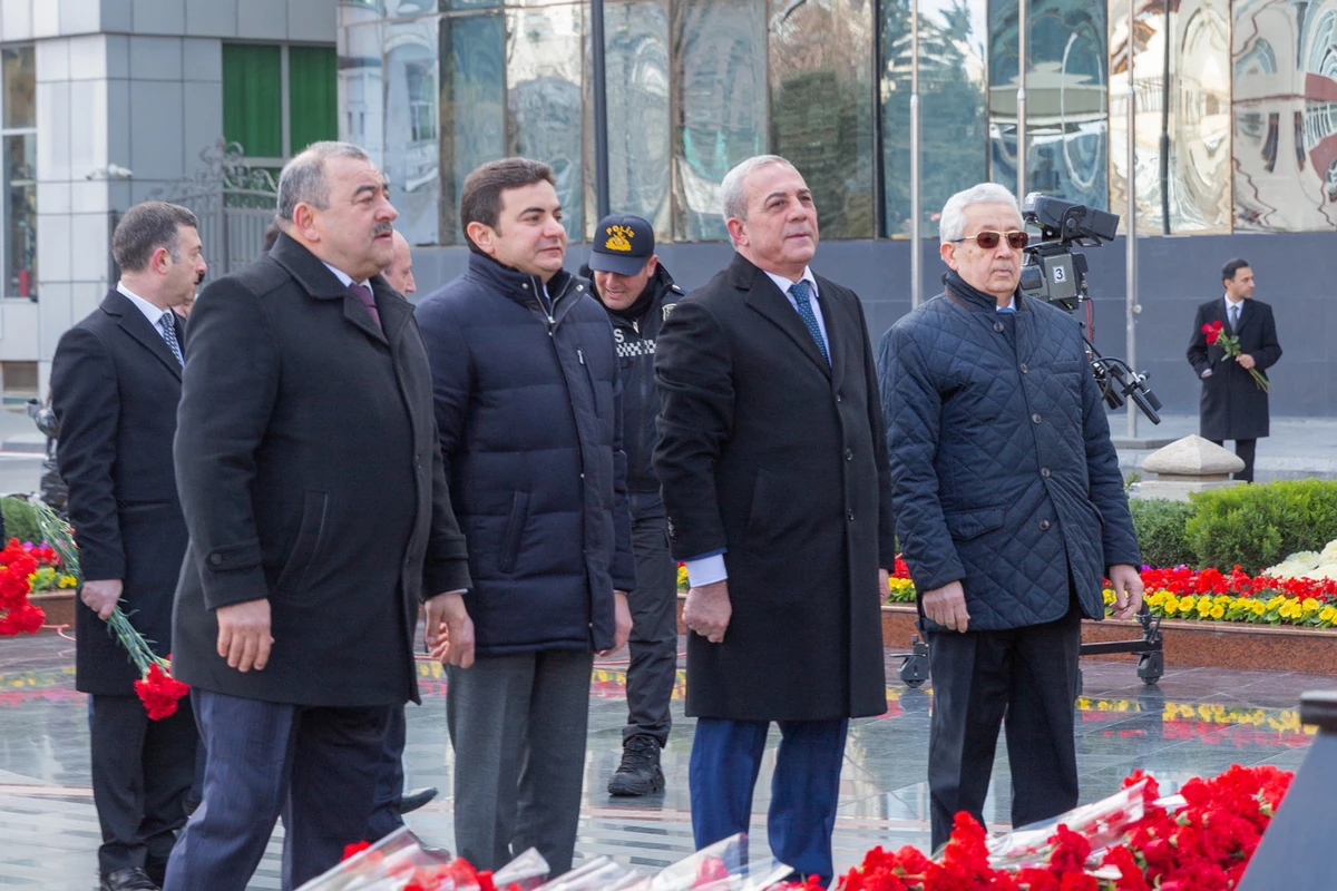 AZAL-ın kollektivi Xocalı qurbanlarının əziz xatirəsini ehtiramla yad edib - FOTO