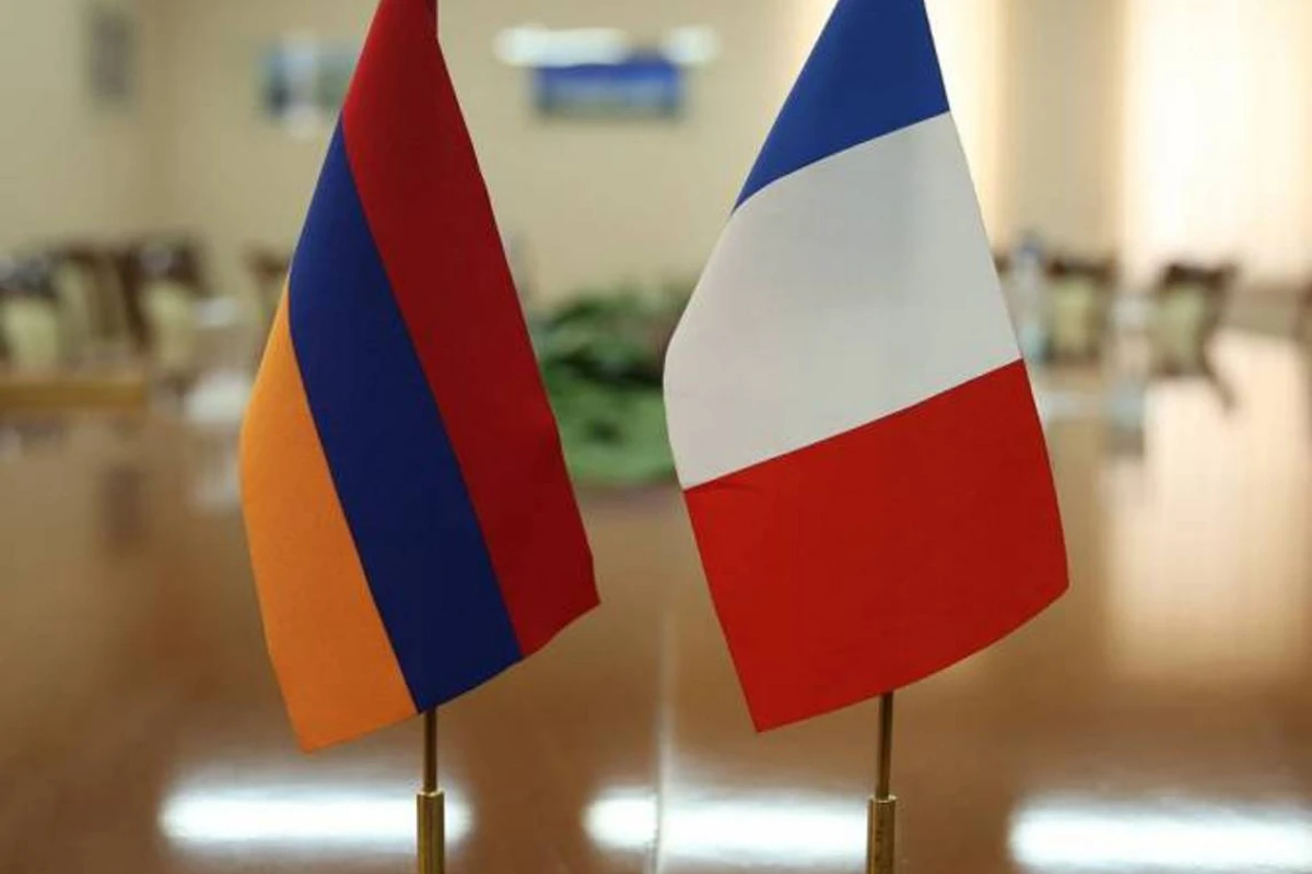 СМИ: Франция будет передавать спутниковые данные Армении