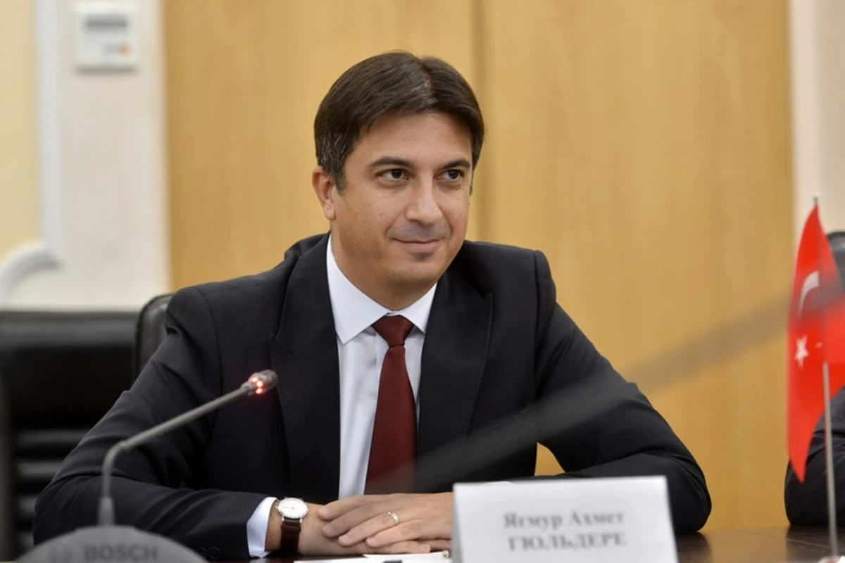 Türkiyə Rusiya ilə Ukrayna arasında danışıqlara tam töhfə verməyə hazırdır