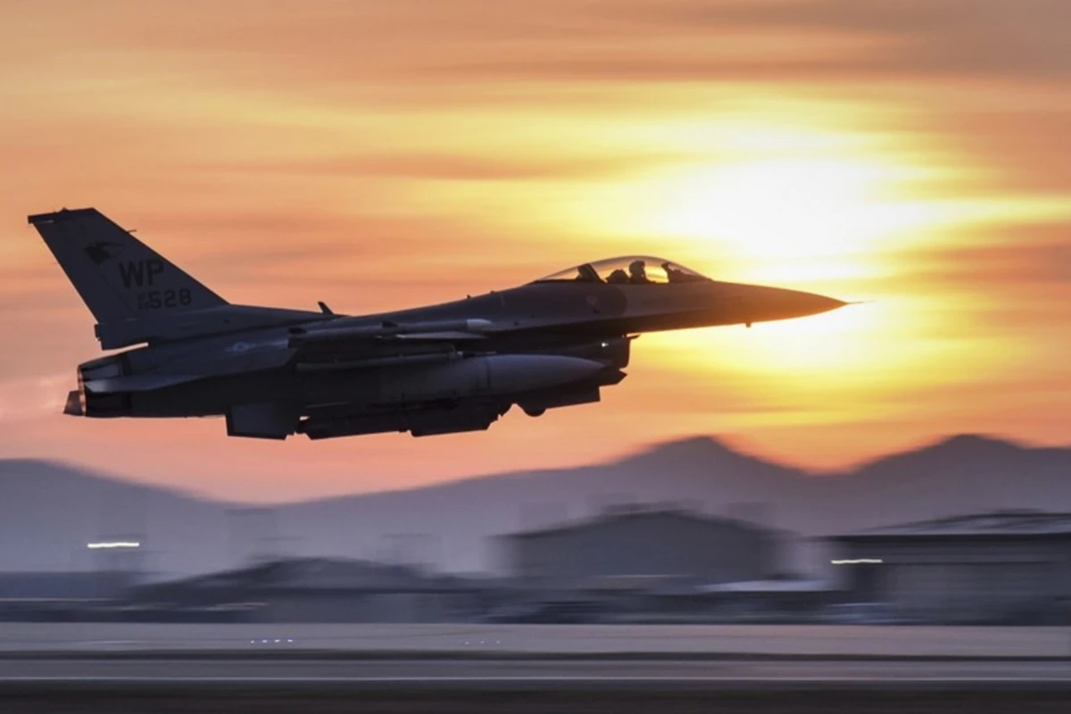 Пентагон: Истребители F-16 будут отправлены в Украину уже в 2024 году