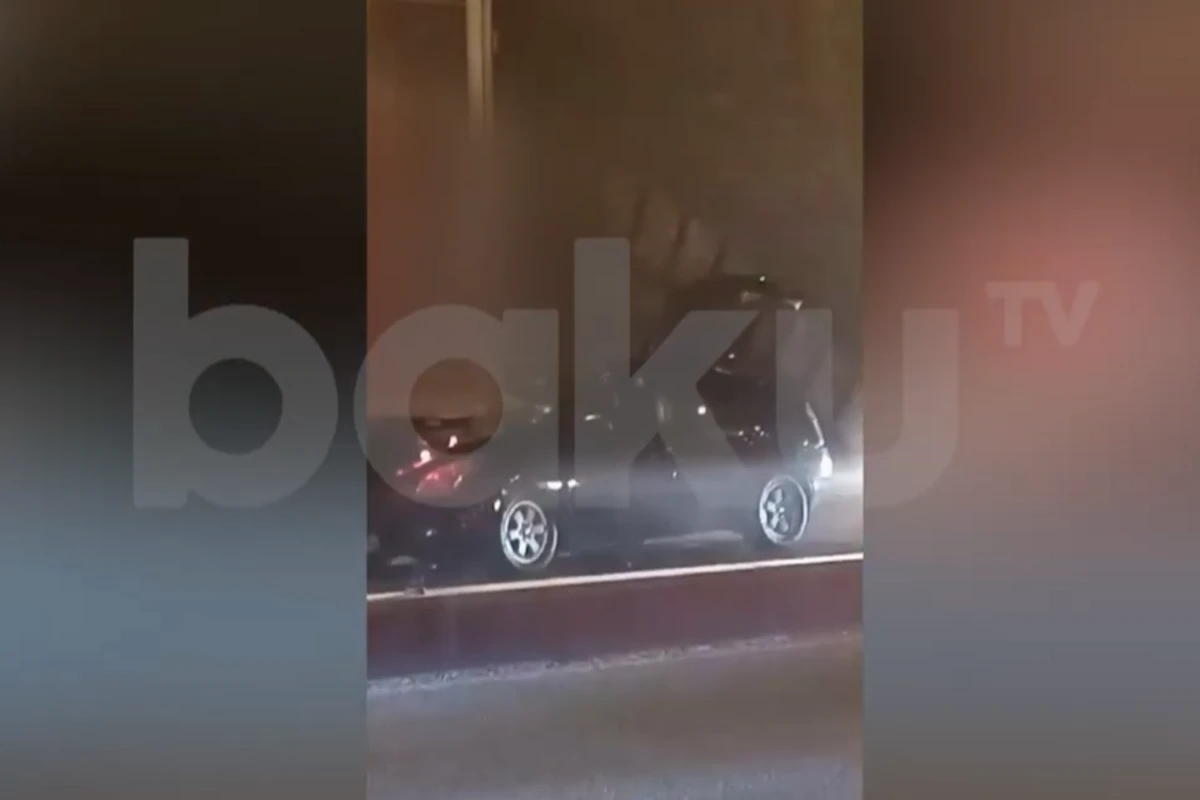 В Баку произошла авария, похожая на ДТП с участием блогера Nikosayağı - ВИДЕО
