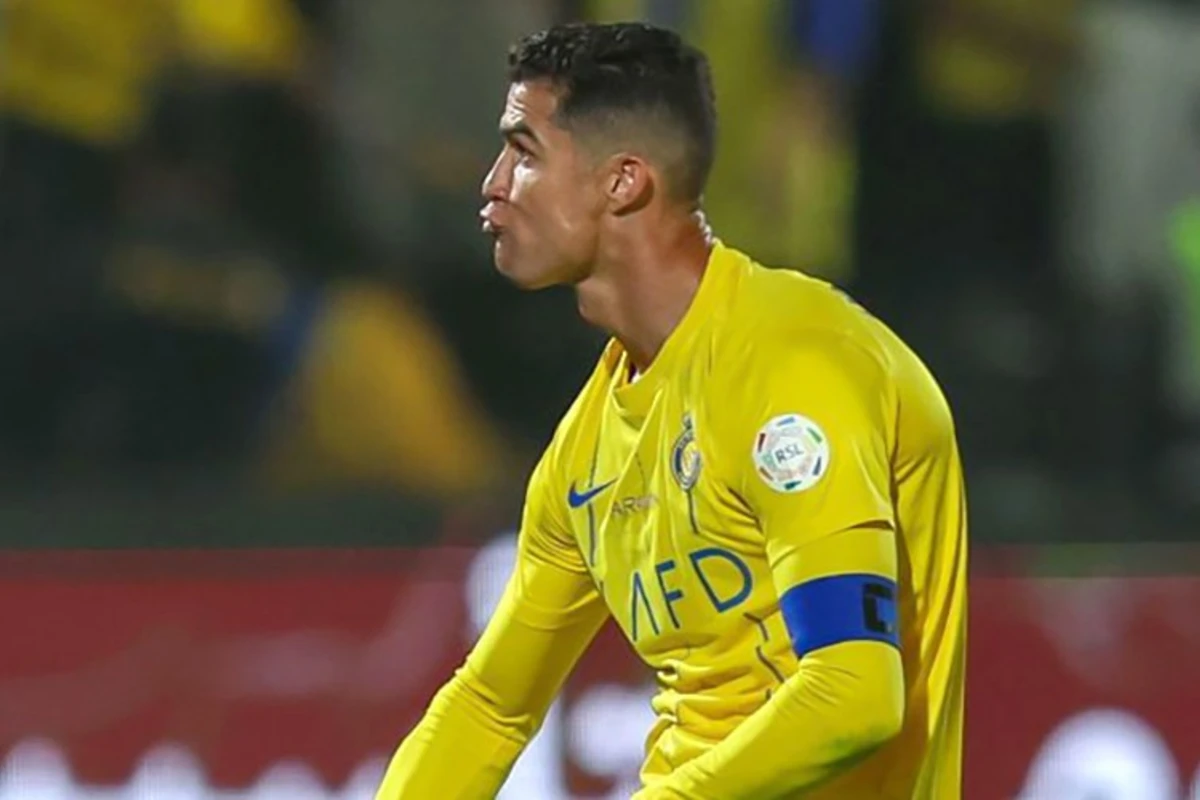 Kriştiano Ronaldo cəzalandırıldı Kriştiano Ronaldo cəzalandırıldı