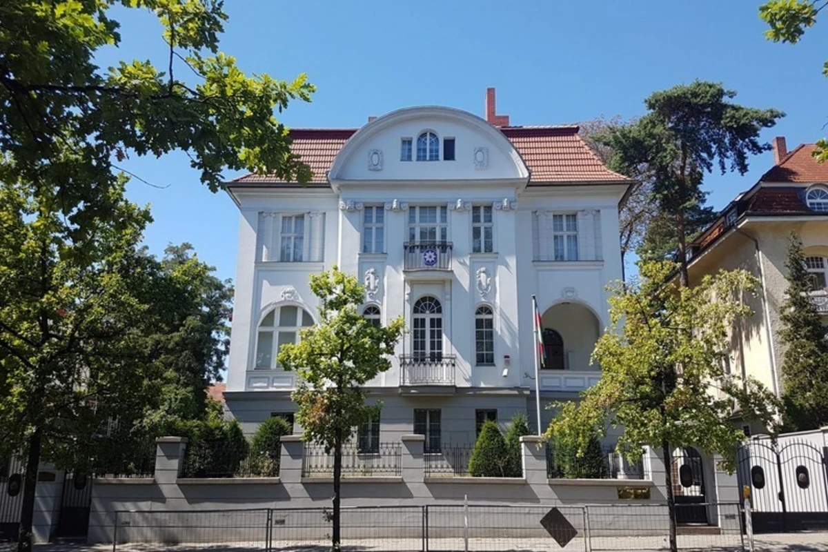 Almaniyadakı səfirlik vətəndaşlarımızın sıx yaşadığı şəhərlərdə pasportların rəsmiləşdirilməsinə başlayır