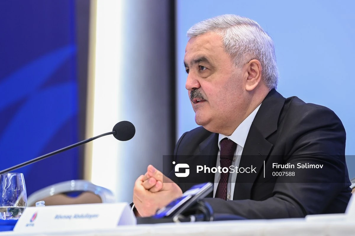Rövnəq Abdullayev AFFA-nın prezidenti postuna namizədliyini irəli sürməyəcək