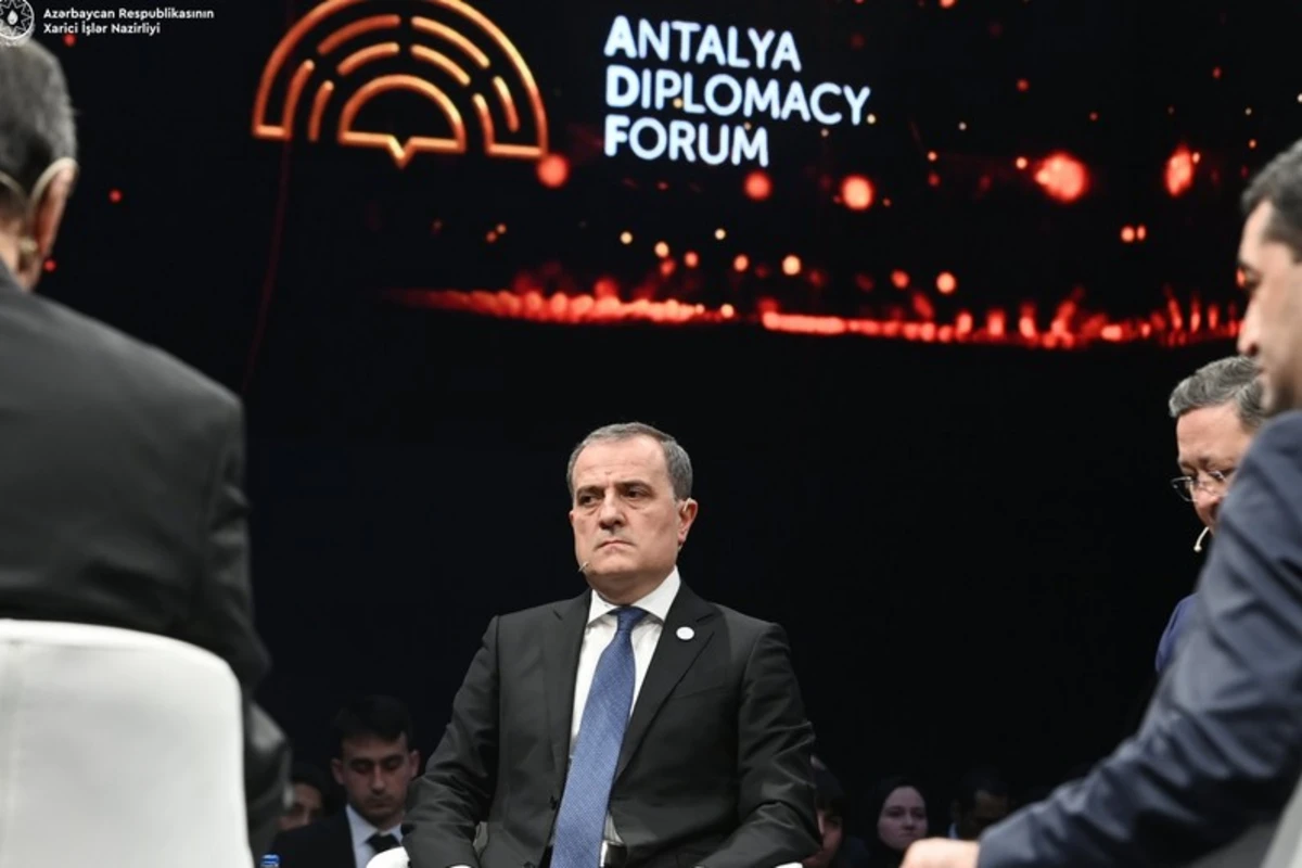Nazir: Azərbaycanla Ermənistan arasında sülh prosesi üzrə fiziki görüşlərin vacib əhəmiyyəti var