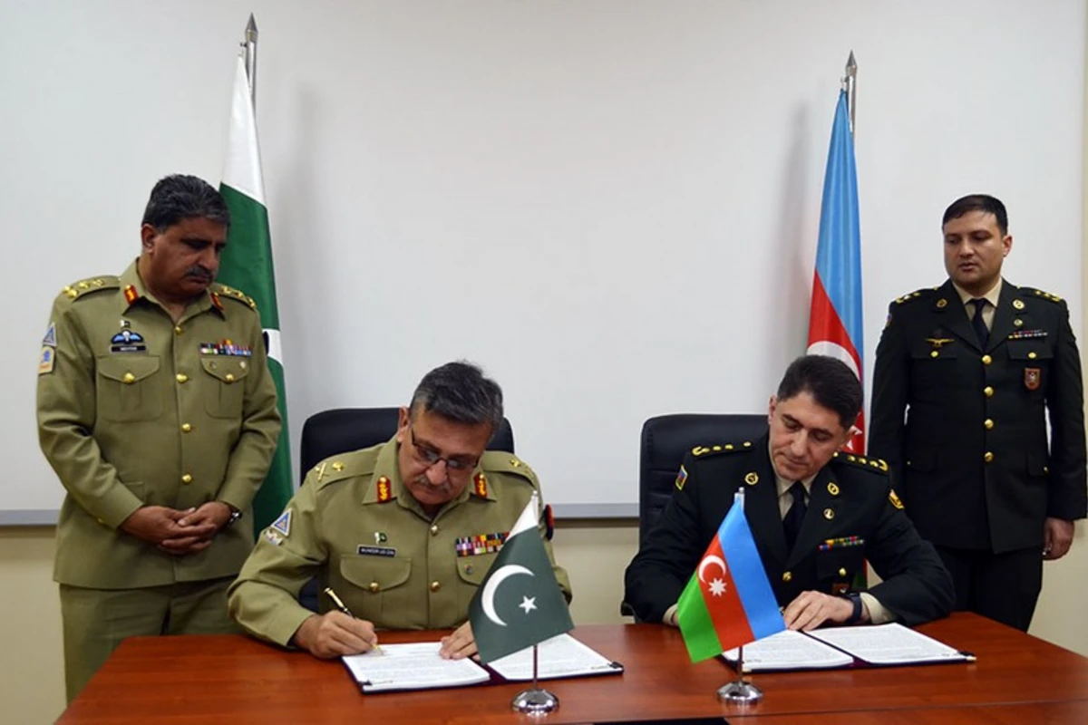 Azərbaycan və Pakistan hərbçiləri birgə təlimlərin keçirilməsi barədə müzakirələr aparıb - FOTO