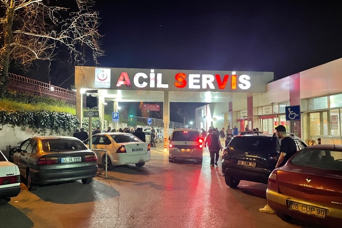 Bursada 4.9 ballıq zəlzələnin qorxusundan özünü 2-ci mərtəbədən atan adam ölüb - FOTO