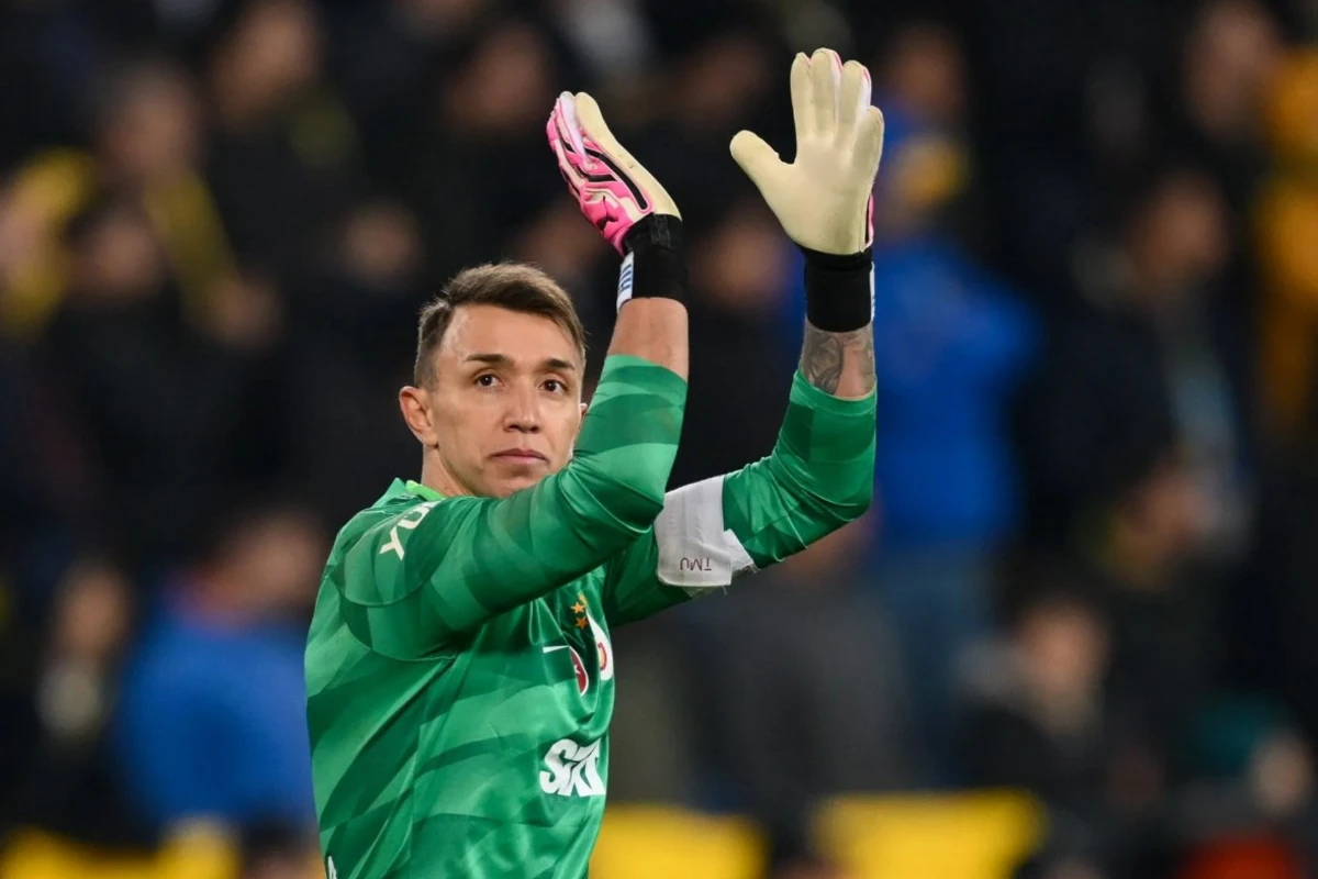 Dursun Özbek Muslera ilə bağlı tapşırıq verdi - FOTO