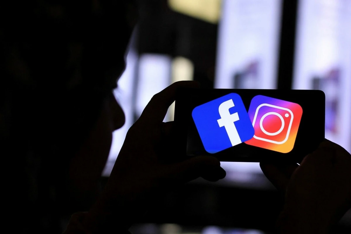 В работе Facebook и Instagram возник глобальный сбой
