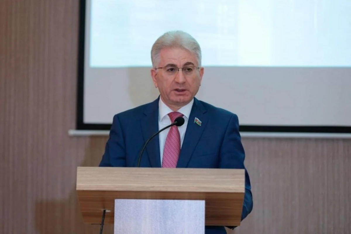 Komitə sədri: Azərbaycanda 1500, 2500 və 3000 manat əməkhaqqı alan müəllimlər var