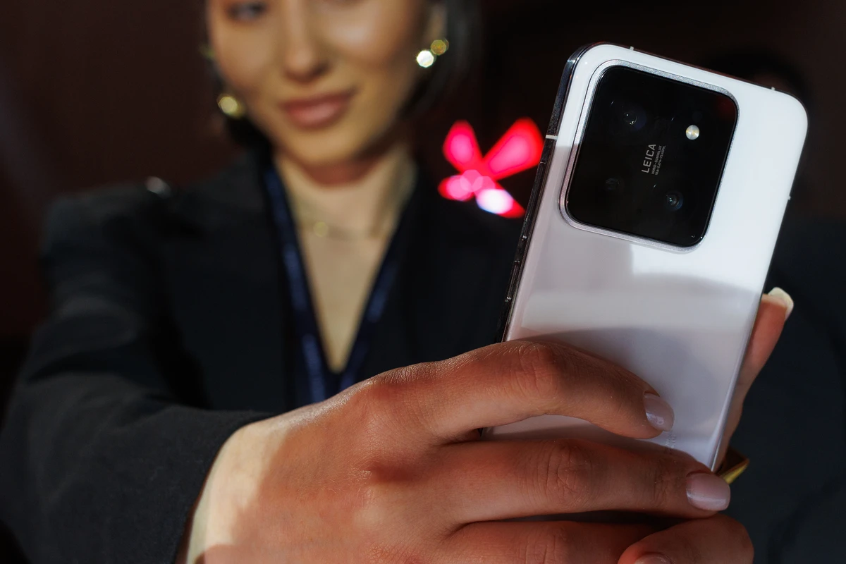 Azərbaycanda yeni Xiaomi 14 smartfonunun satışına start verildi: İlk alıcılar onu endirimlə ala bilərlər - FOTO