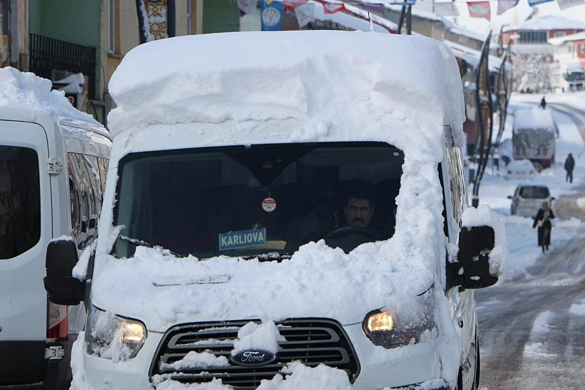 Türkiyədə şaxtalı hava səbəbindən 30 kəndlə əlaqə kəsilib - FOTO