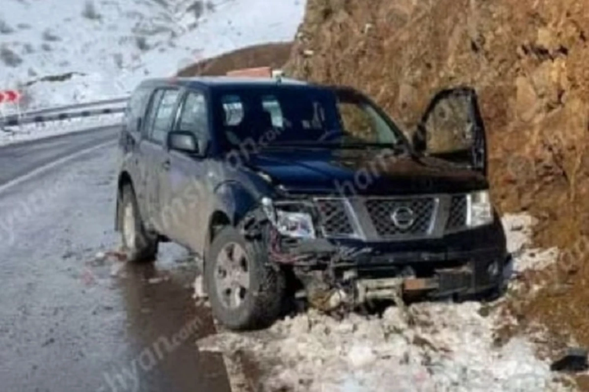 Автомобиль наблюдателей миссии ЕС в Армении попал в ДТП
