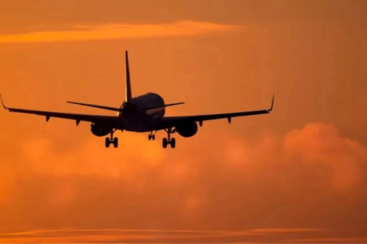 İndoneziyada pilotlar yuxuladı, 153 sərnişinli təyyarə idarəetmədən çıxdı