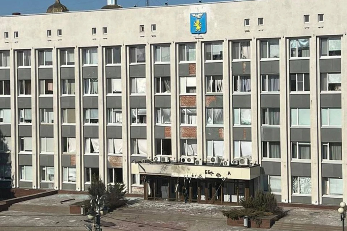 В здание администрации Белгорода врезался украинский беспилотник - ВИДЕО
