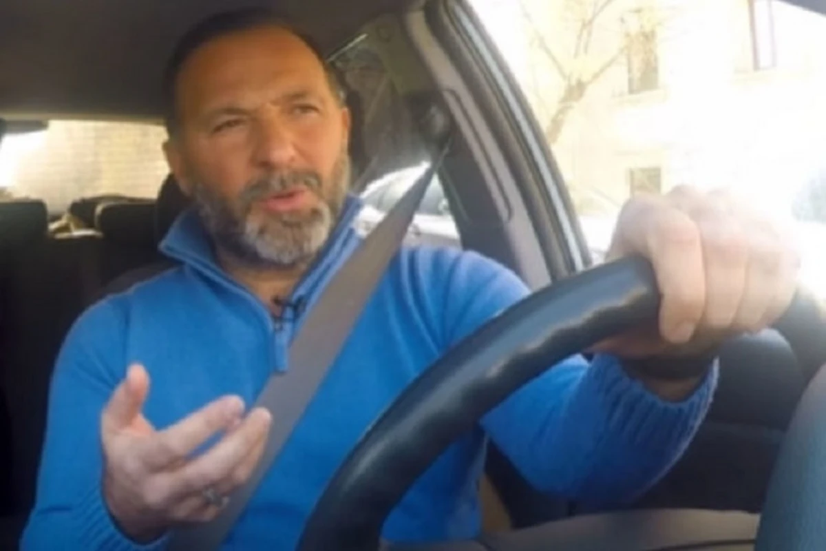 Bakıda taksi işləyən aktyor: “Seriallarda çəkilmək üçün verilən pul azdır” - VİDEO