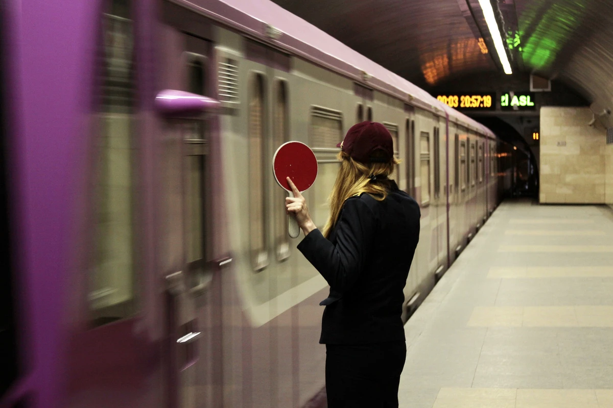 Bakı metrosunda qatarların hərəkətində niyə gecikmə baş verib? - AÇIQLAMA