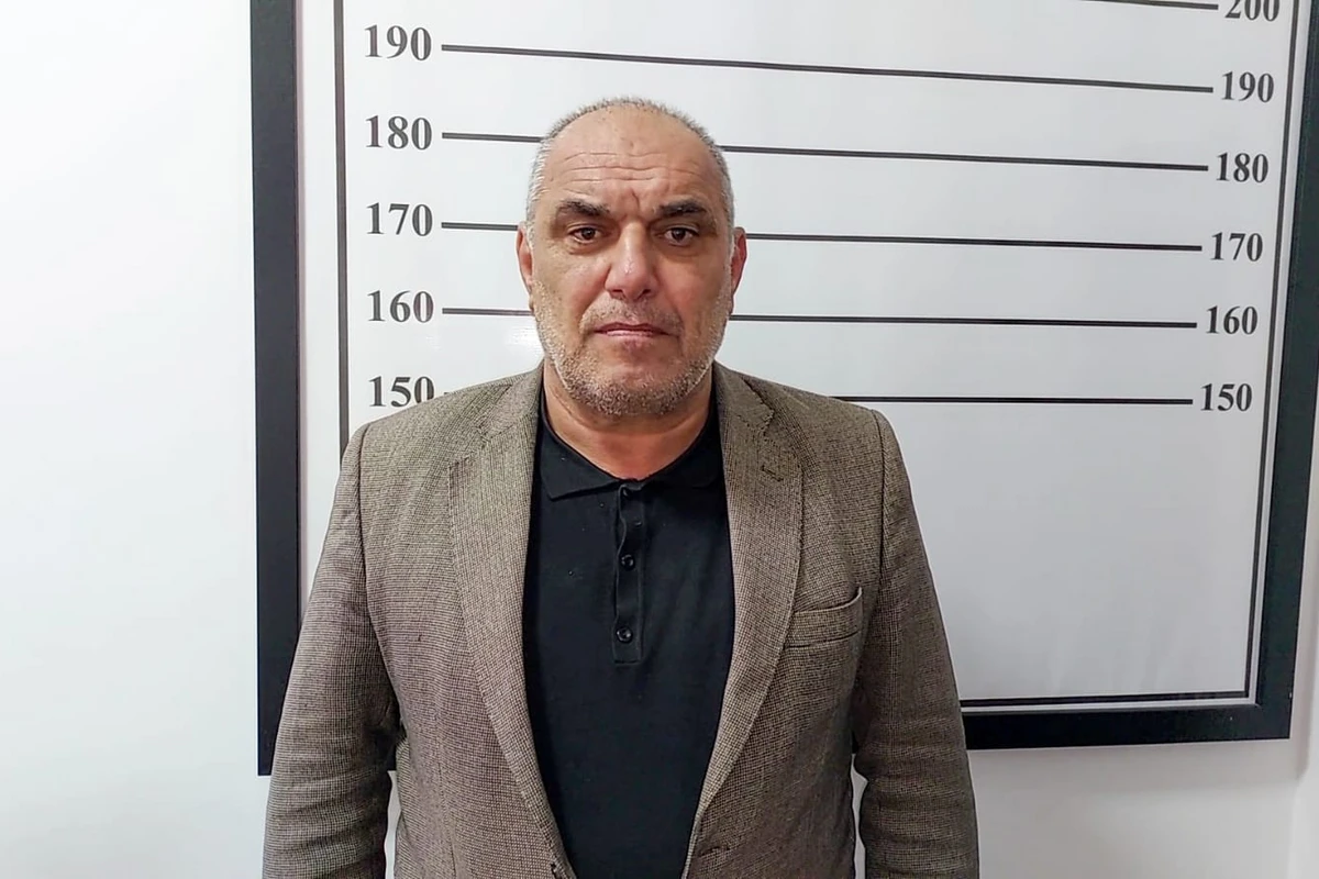 Rüsvayedici məlumatlar yayacağı ilə hədələdi, minlərlə manat pulunu aldı - FOTO