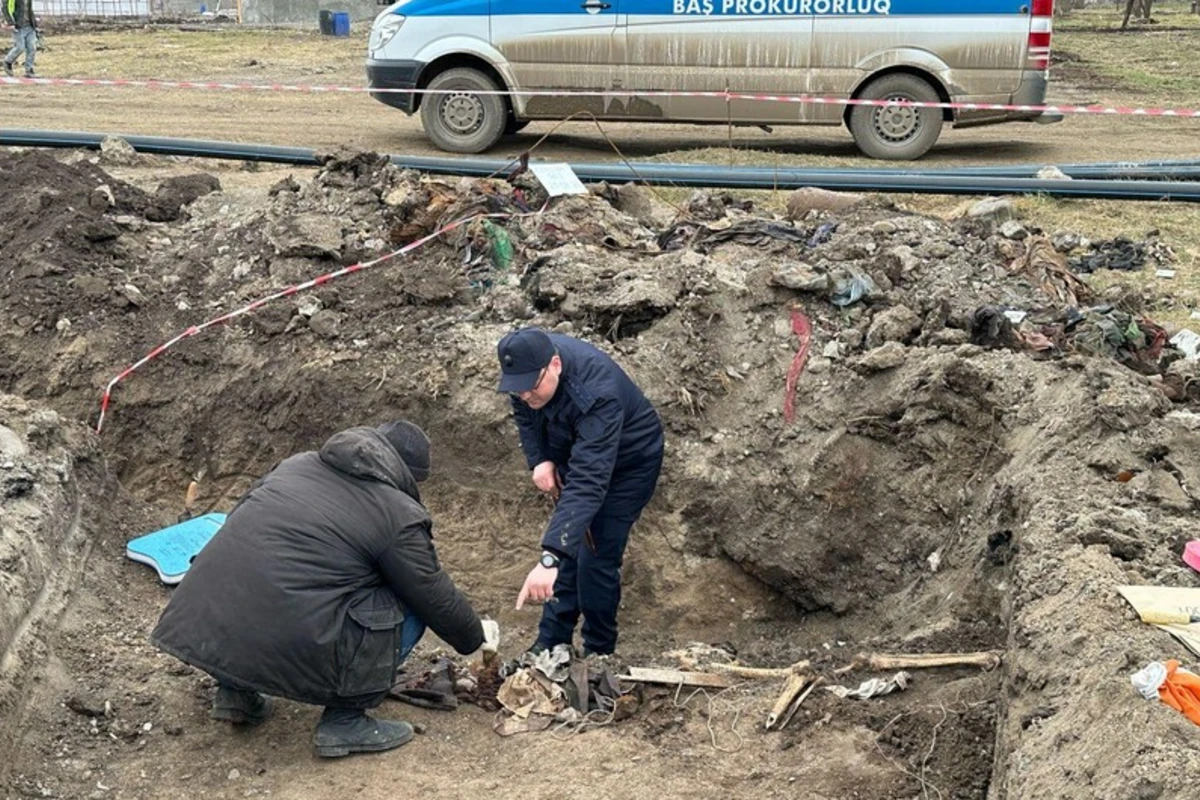 Xocalıda kütləvi məzarlıqda aşkar edilmiş insan qalıqlarının sayı 18-ə çatıb, səkkizinin şəxsiyyəti müəyyən edilib - FOTO