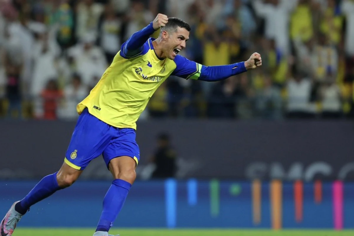 Kriştianu Ronaldu futbol tarixinə düşüb
