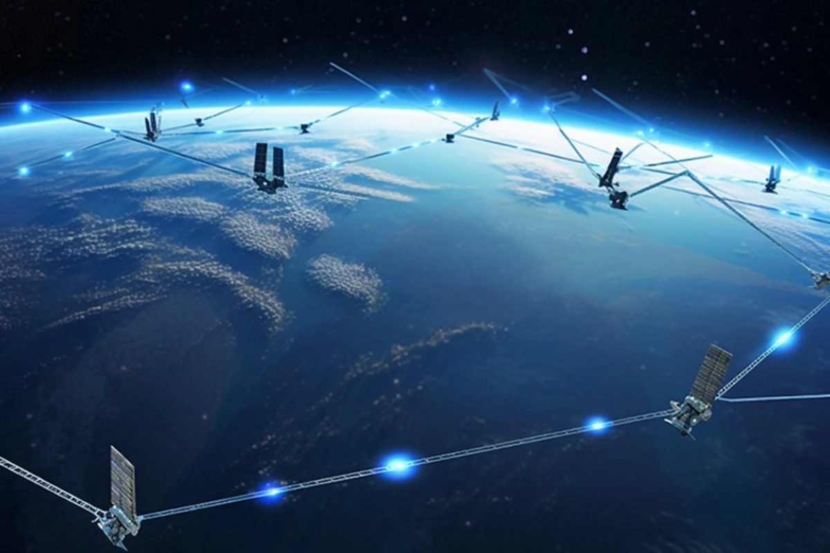 “SpaceX” ABŞ kəşfiyyatı üçün casus peyklər şəbəkəsi yaradır