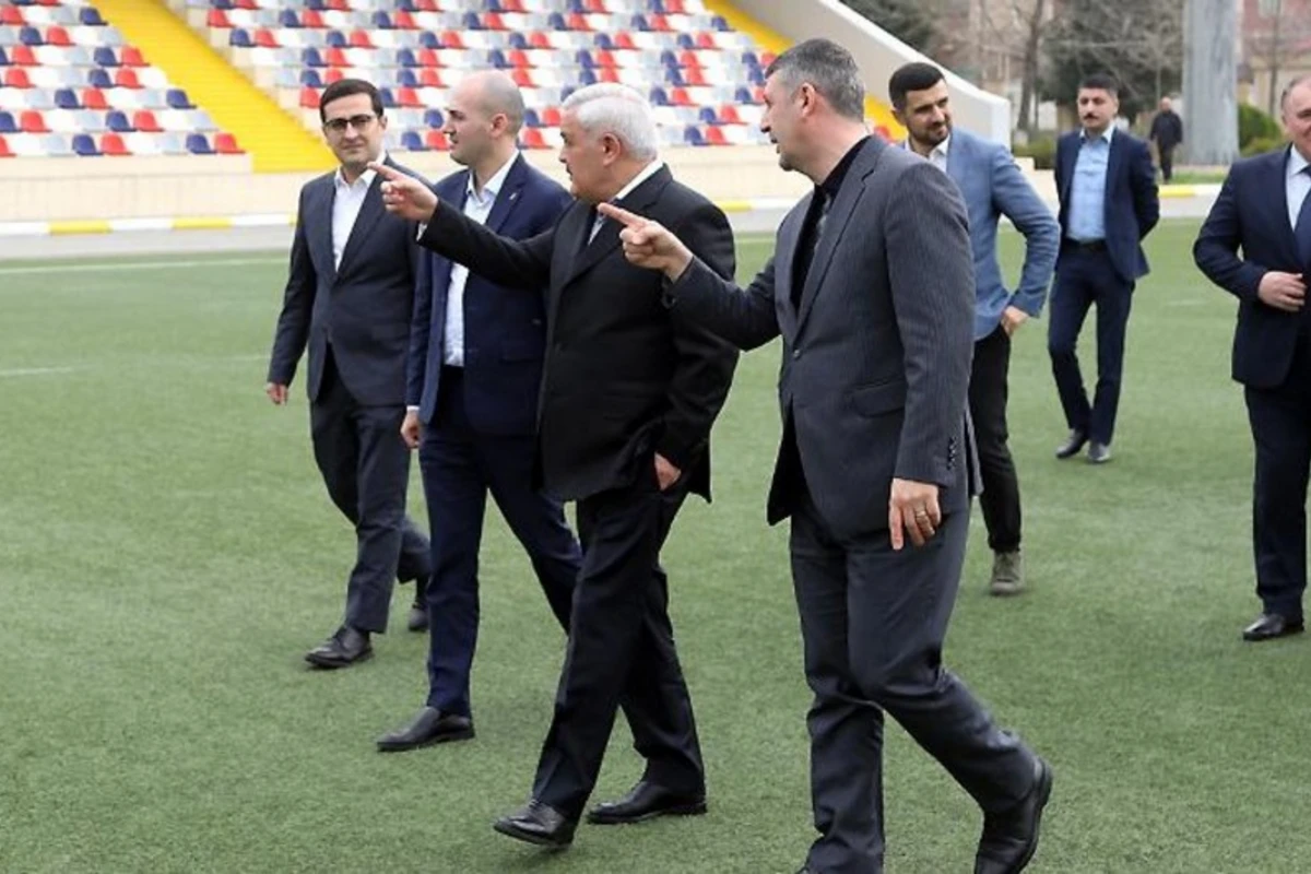 AFFA prezidenti Ağsu şəhər stadionuna baxış keçirib - FOTO