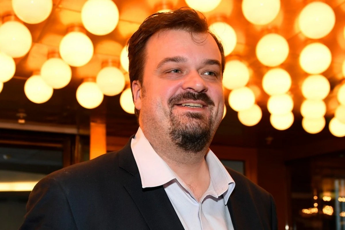 Vasili Utkin vəfat edib