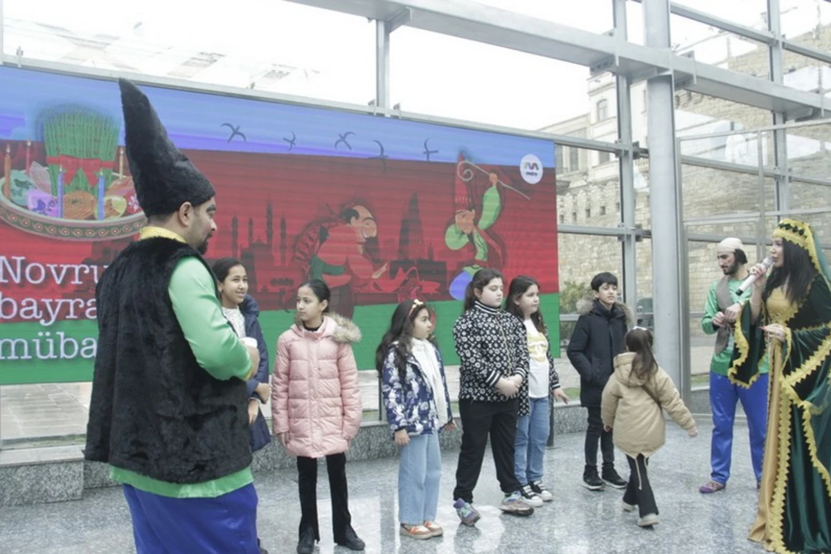 Bakı metrosunda Novruz şənliyi keçirilib - FOTO