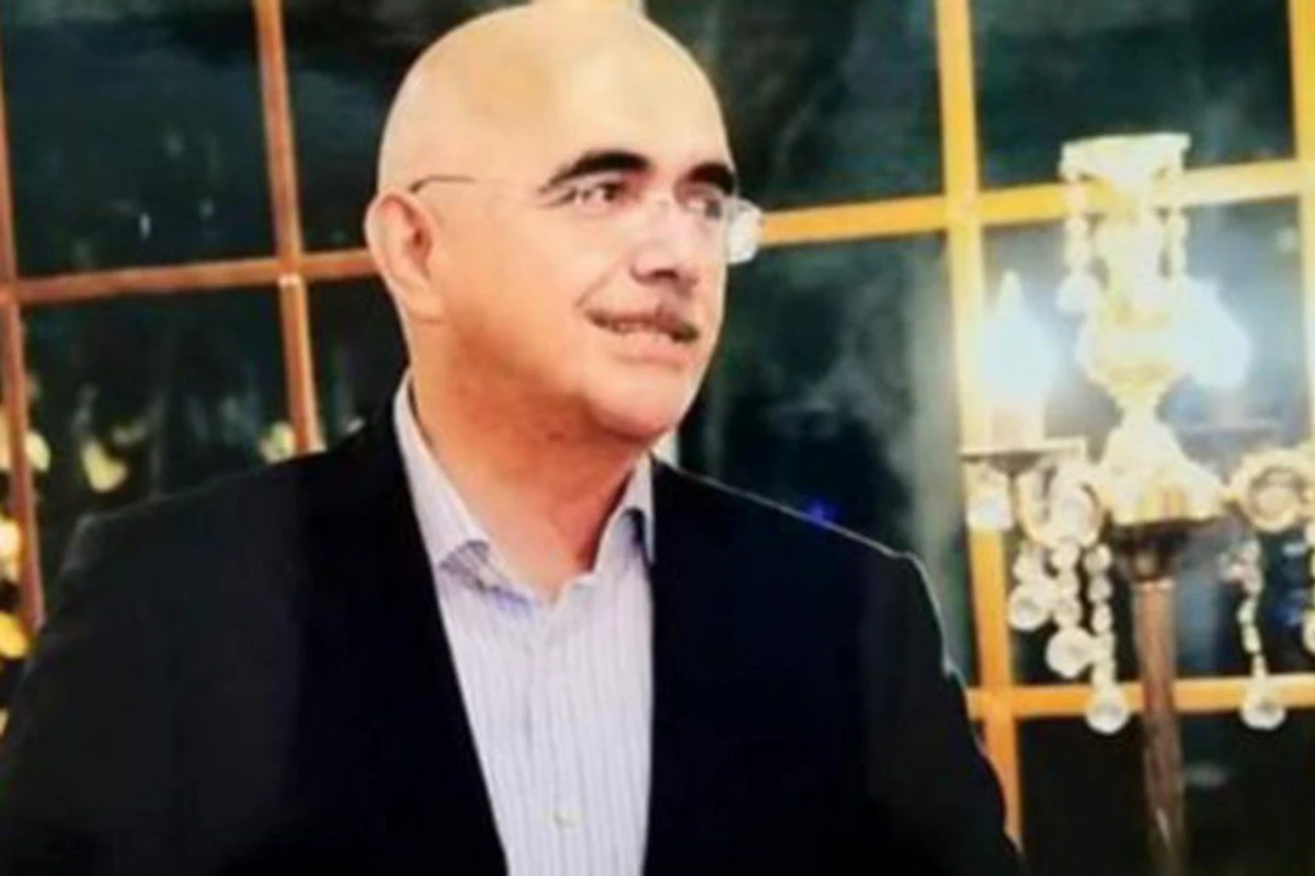 Nazirlər Kabinetinin idarə müdirinin üstünə silah çıxararaq dörd milyon manat istədi - MƏHKƏMƏ