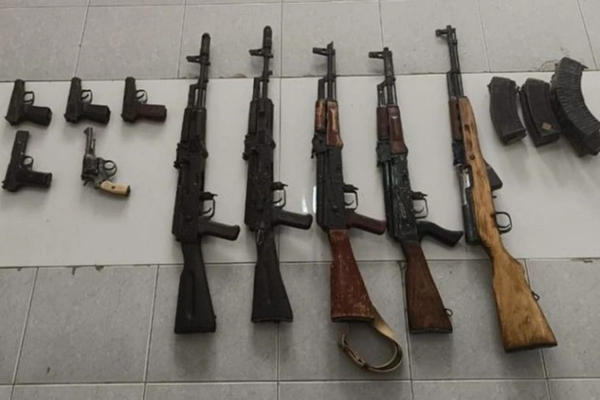Ötən gün dörd qumbara və digər silah-sursat təhvil götürülüb
