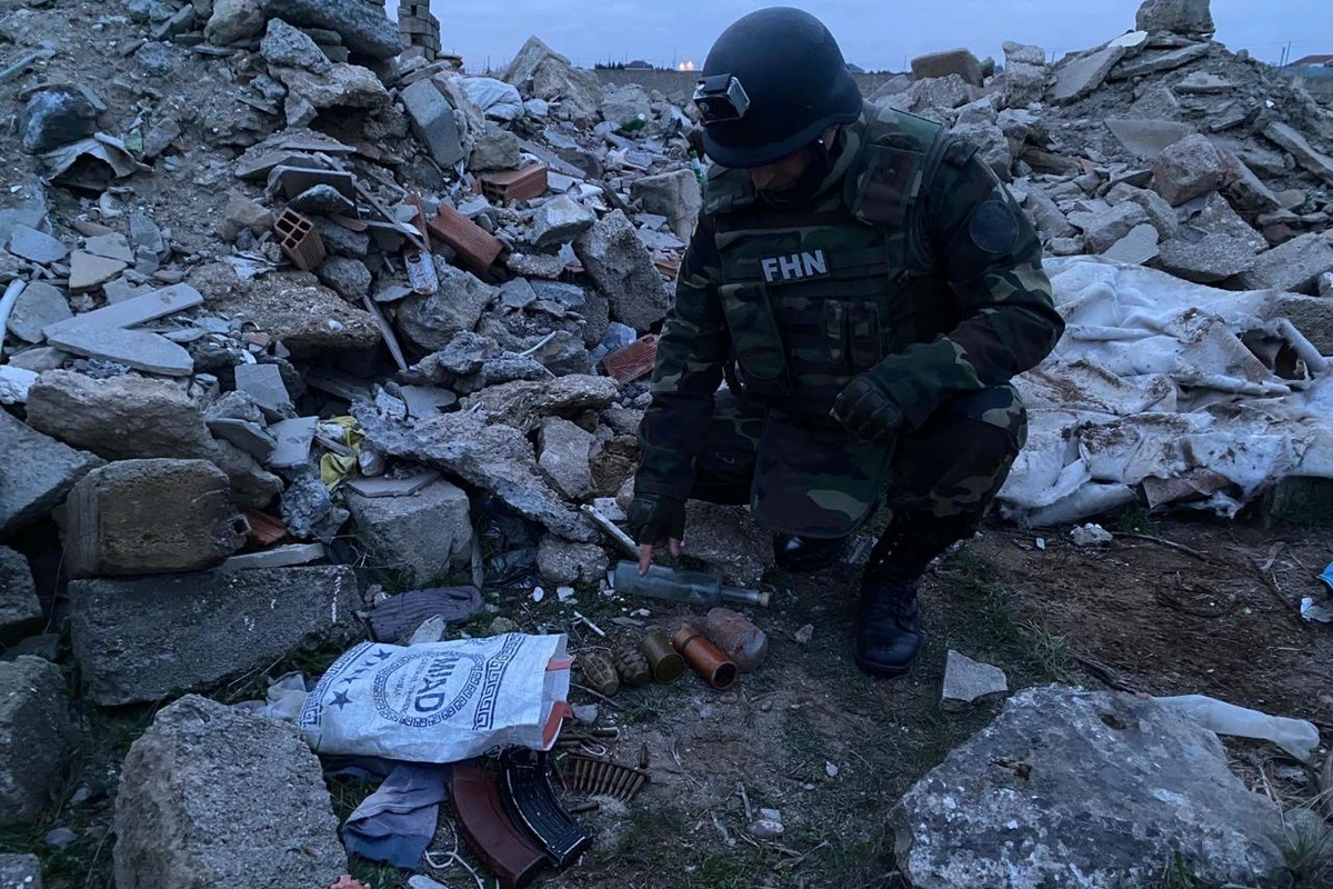 Şüvəlanda əl qumbaraları və partladıcılar aşkarlanıb - FOTO/VİDEO