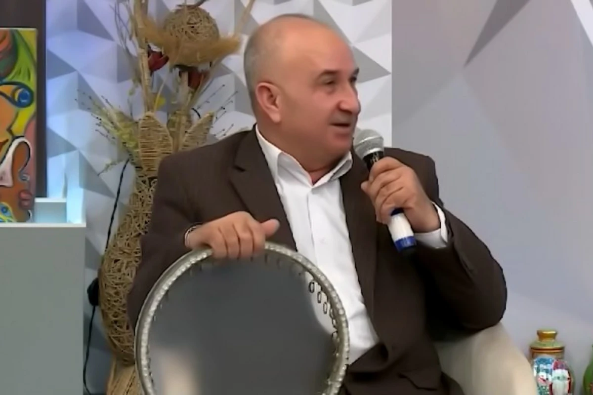 Əvvəllər xanəndə olub indi taksi sürən Yasin Hüseynov - VİDEO