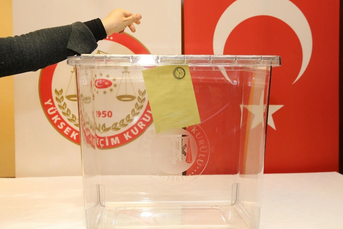 Bələdiyyə seçkisi - Türkiyə demokratiyasının daha bir nümunəsi - ŞƏRH + FOTO
