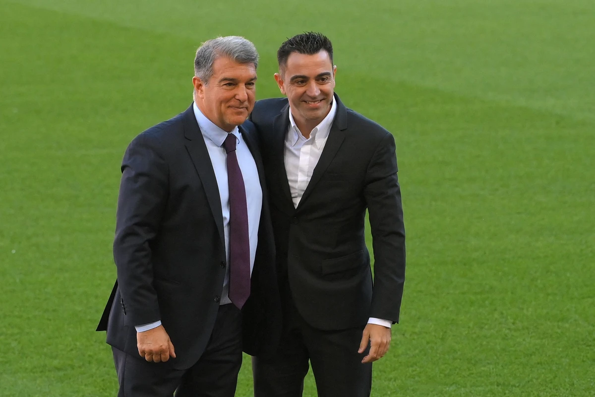 Laporta nə üçün Xavinin Barselonada qalmasını istəyir? Laporta nə üçün Xavinin Barselonada qalmasını istəyir?