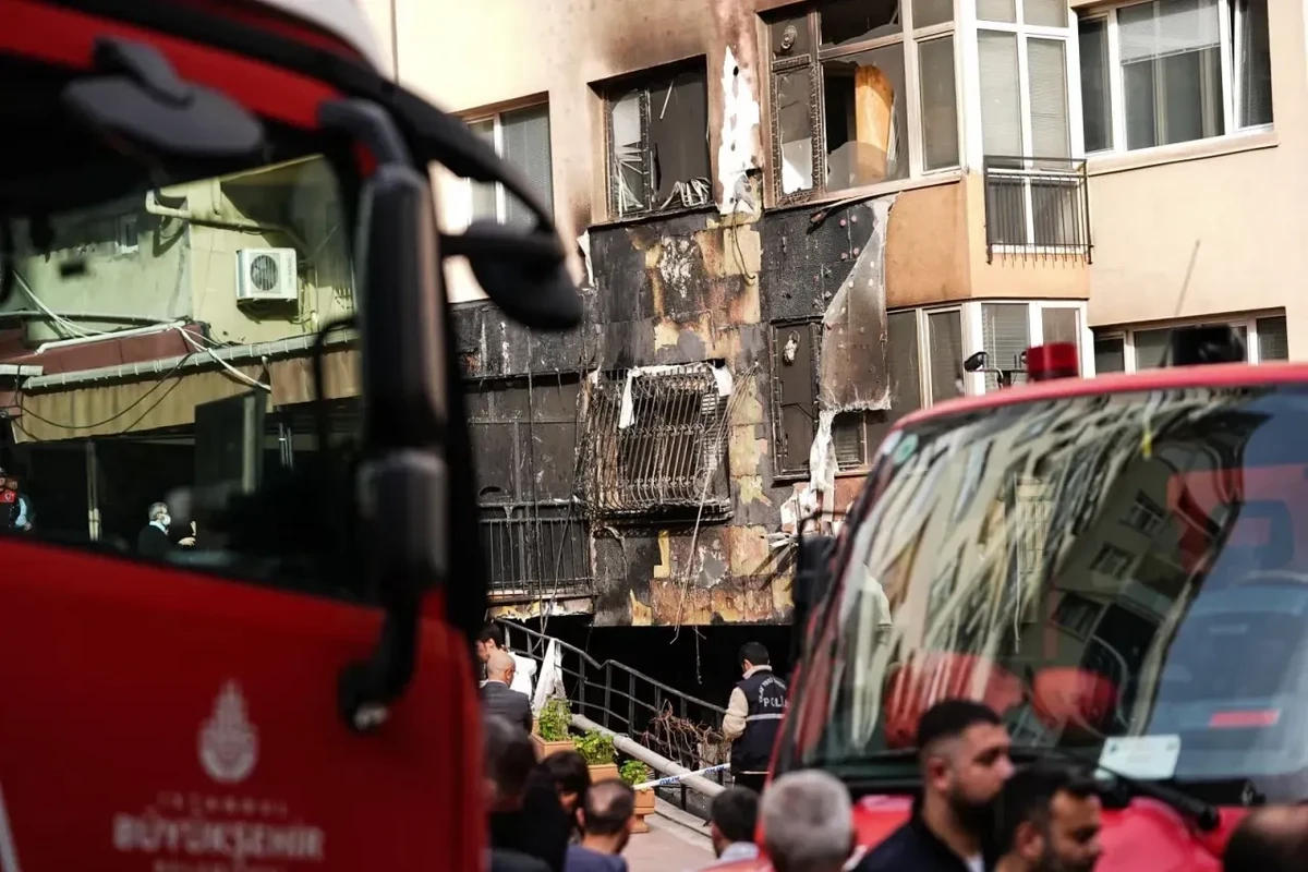 İstanbuldakı dəhşətli yanğınla bağlı bəzi DETALLAR - FOTO