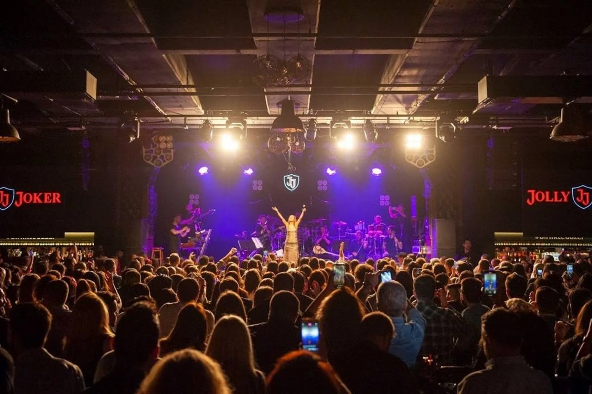 “Jolly Joker” Bakıdakı yeni məkanı ilə sərhədlərini genişləndirir - FOTO