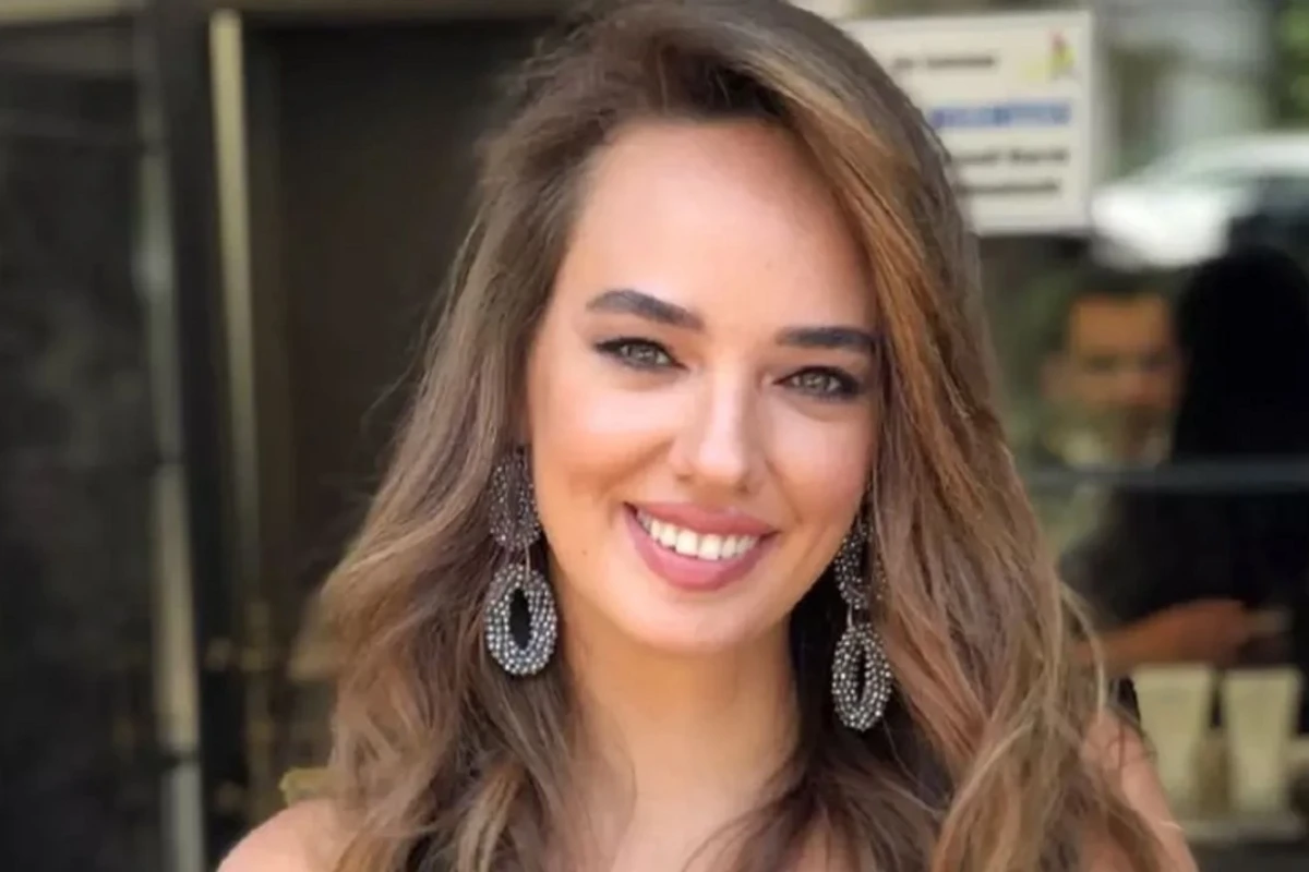 Aktrisa özəl məktəblərdə ödənişin yüksək olmasından şikayətləndi - FOTO