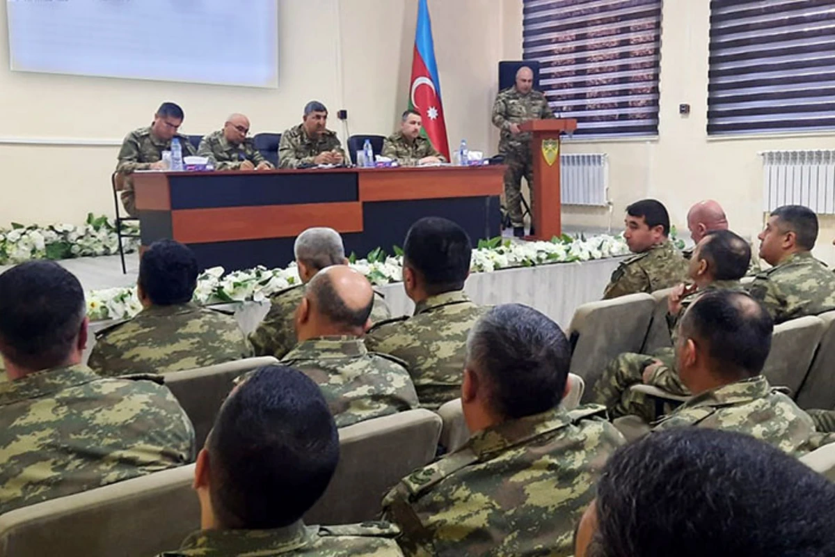 Hərbi hissələrdə birinci rübün nəticələrinə dair yekun iclaslar keçirilib - FOTO