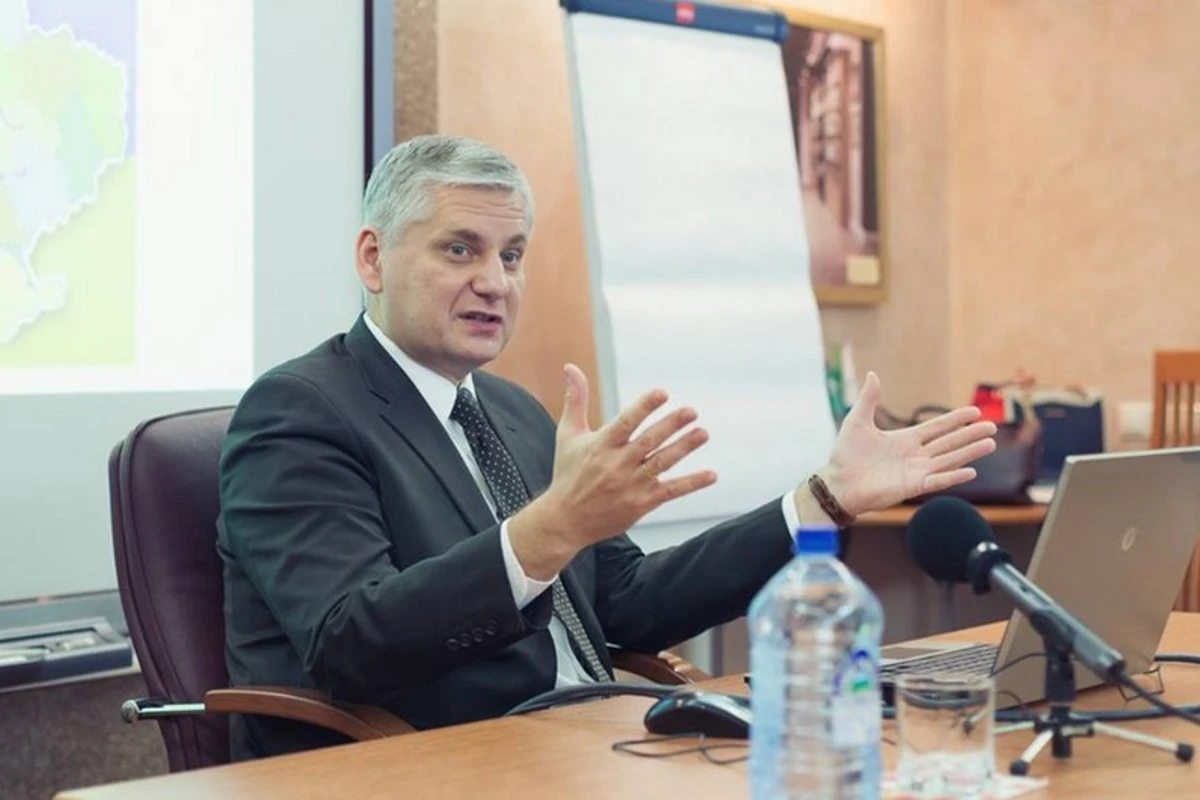Rusiyalı politoloq: Ermənistan Brüsseldə ən vacib sualına cavab tapa bilmədi