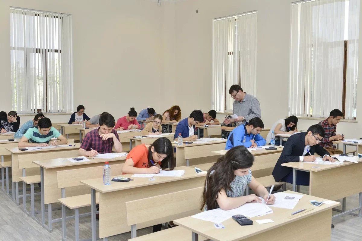 Bu gün 55 mindən çox IX sinif şagirdi buraxılış imtahanı verəcək