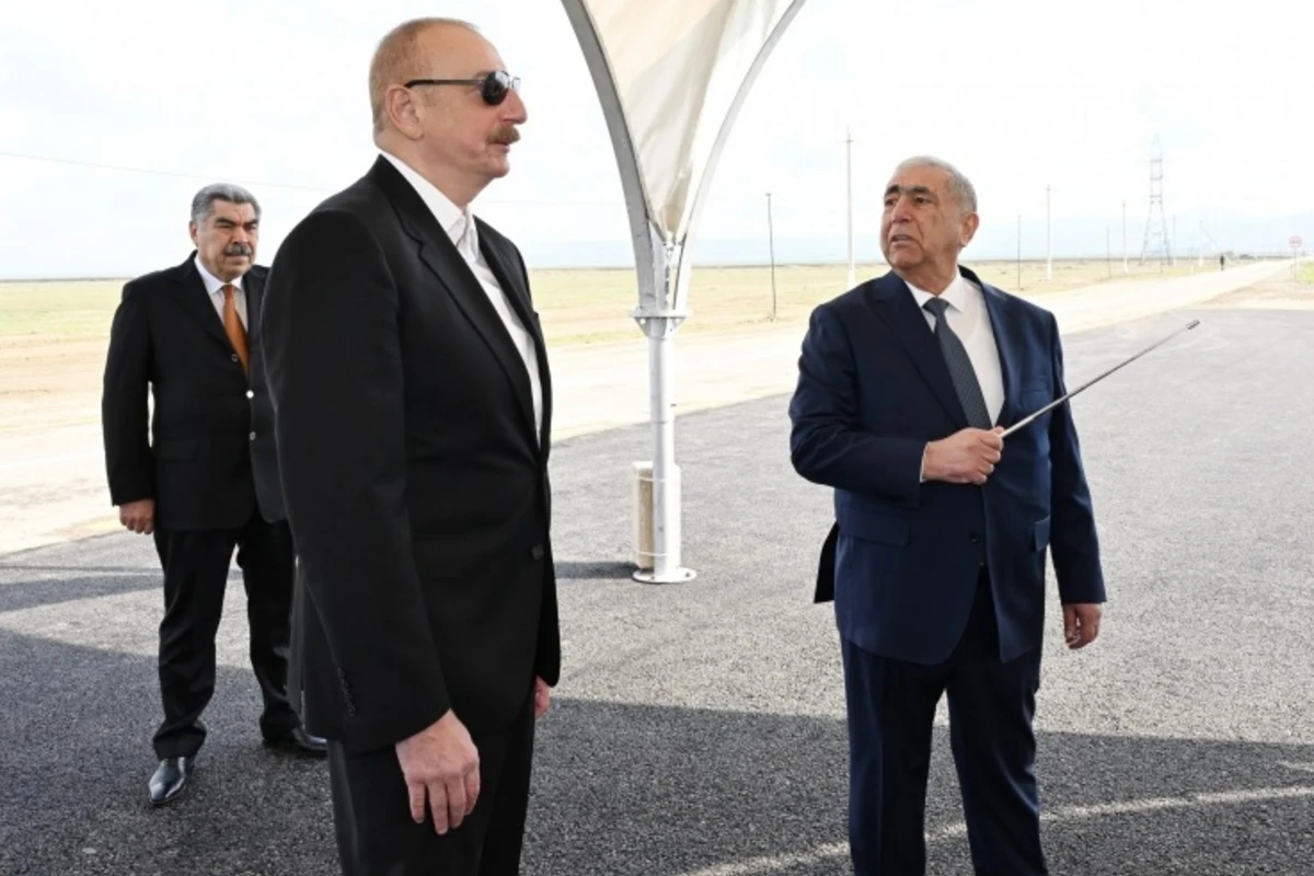 İlham Əliyev Hacıqabul rayonunda avtomobil yolunun açılışında iştirak edib - YENİLƏNİB + FOTO