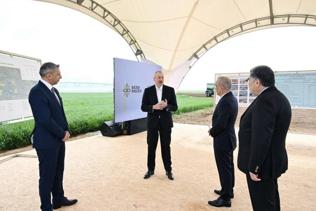 Prezident Hacıqabulda suvarma qurğuları kompleksi ilə tanış olub - FOTO