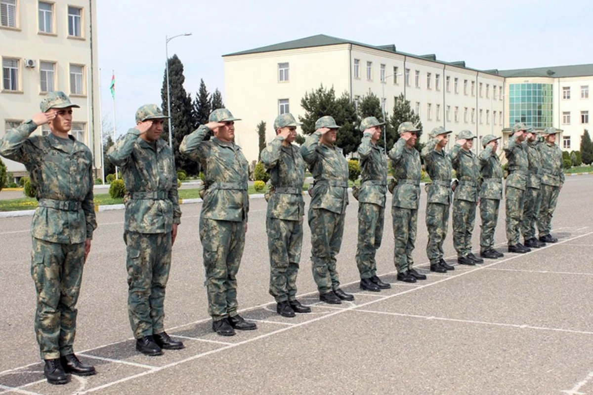 MN: Gənc əsgərlərin ailə üzvləri və yaxınları ilə görüşü məhdudlaşdırılıb - FOTO