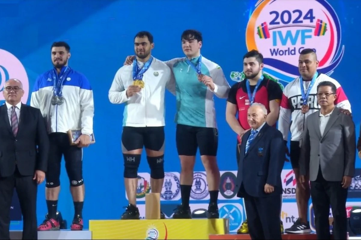 Dadaş Dadaşbəyli Dünya Kubokunda 3 gümüş medal qazanıb - FOTO