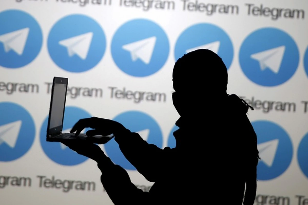 “Apple” teleqramı bloklamağa başlayıb